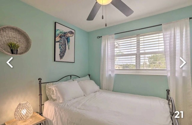 4BR/2 Bath home 10 min to the beach - Pet Friendly