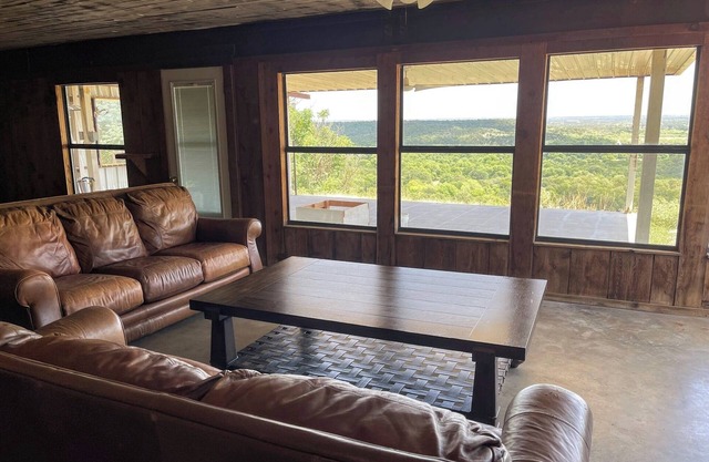 4 bedroom house with an amazing view