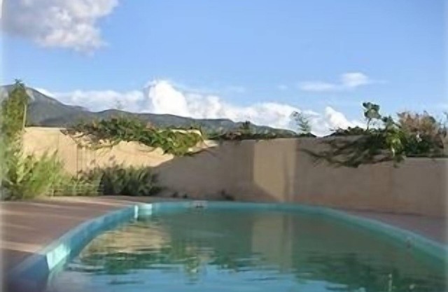 4BR Adobe Home mit Pool, Sandia Heights, 360-Grad-Ansicht