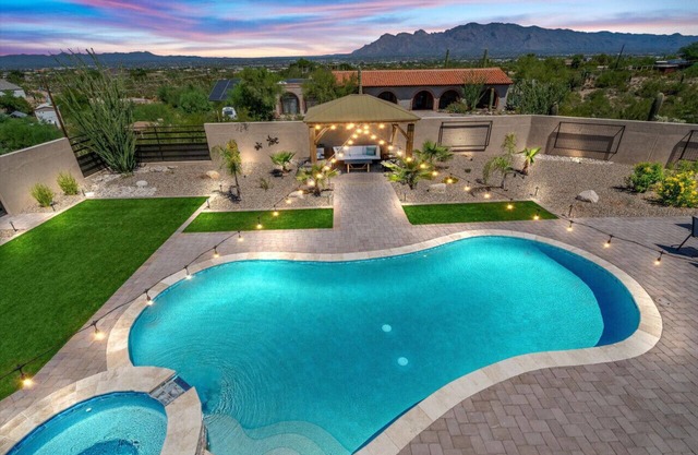 4BR Home w/ Mountain Views, Pool, Spa, Firepit & Gazebo