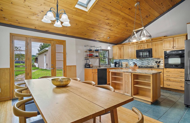4BR House near Casinos & Beach With In Law Suite