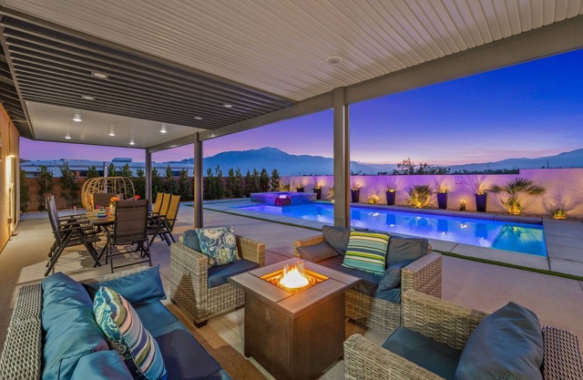 NEW! Desert Paradise! Pool, Spa, Games, Mountain View