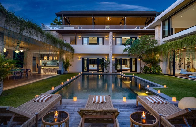 Villa Pantai Indah | Tranquil 4BR Tropical Haven near Pererenan