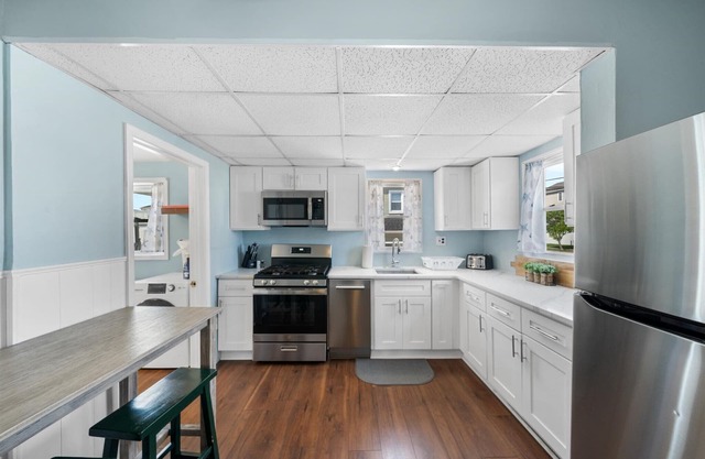 4BR Shore House-Close To The Action