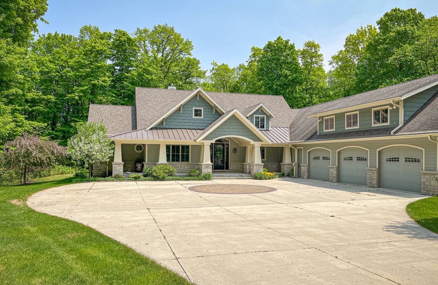 Luxurious Home Near Legendary Elkhart Lake