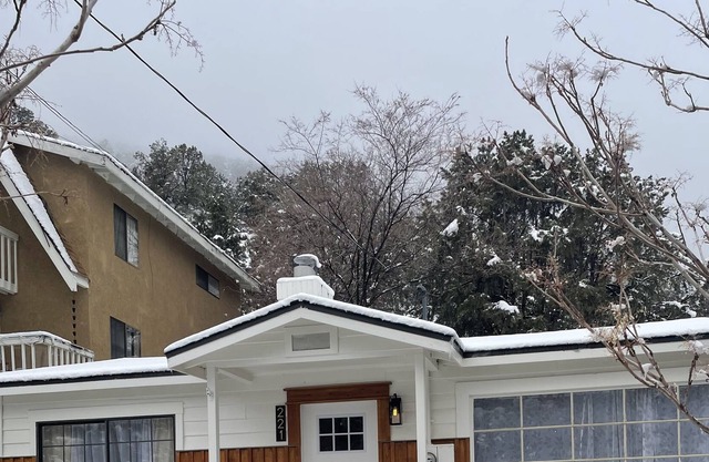 4season cozy getaway cottage