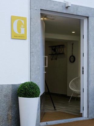 4U Lisbon VI Guesthouse Airport