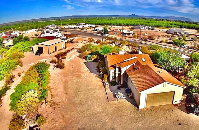 5 Acre Horse Ranch next to University.