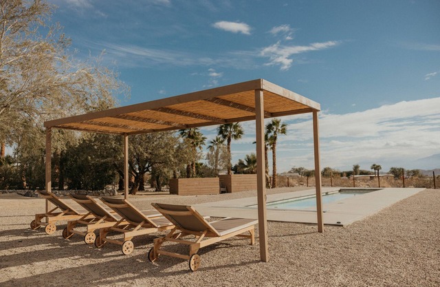 5 acre Remote Desert Oasis Palm Springs+Coachella Close+Saltwater Pool+Hot Tub