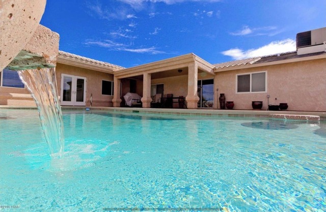 5 BDRM PRIVATPARADIES MIT POOL & CASITA AM SEE VON 95!
