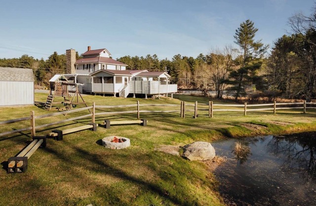 5 Bdrms · Hot Tub · Pond · Swan Pond Cabin