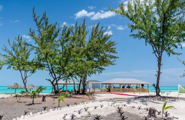 5 Beach Homes Near White Sand Beaches of South Andros