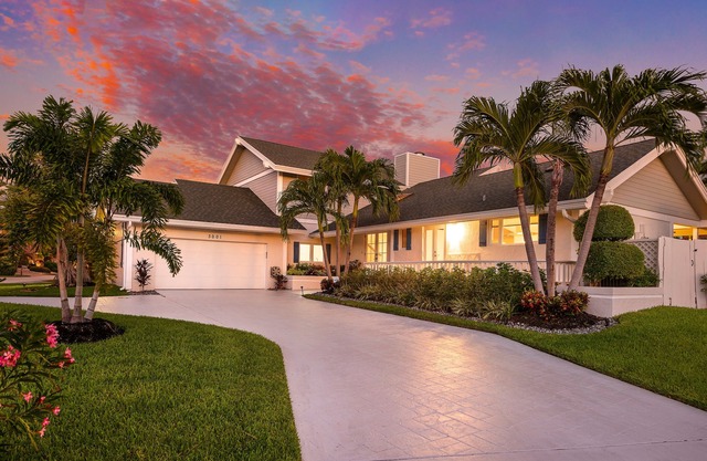 5 bed home in Tropic Isle