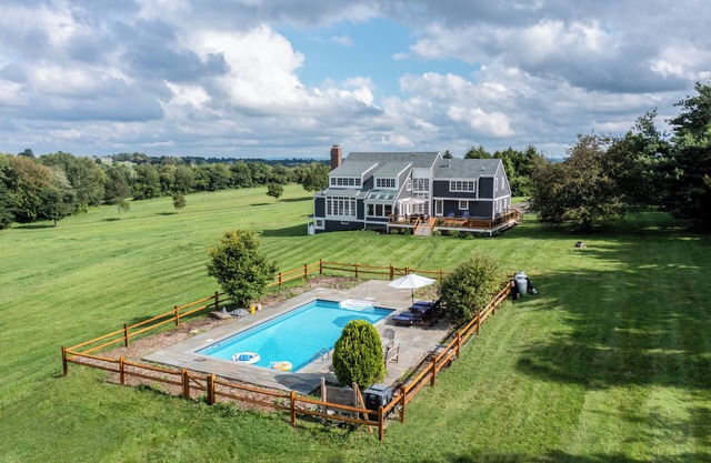 5 bedroom, 14 acre private estate