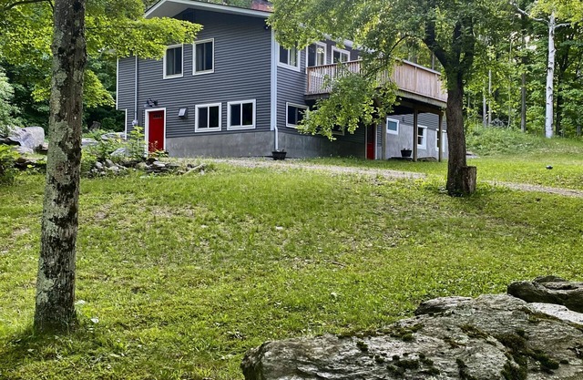 5 Bedroom, 3 bathroom, Spacious Ski House at Smugglers' Notch