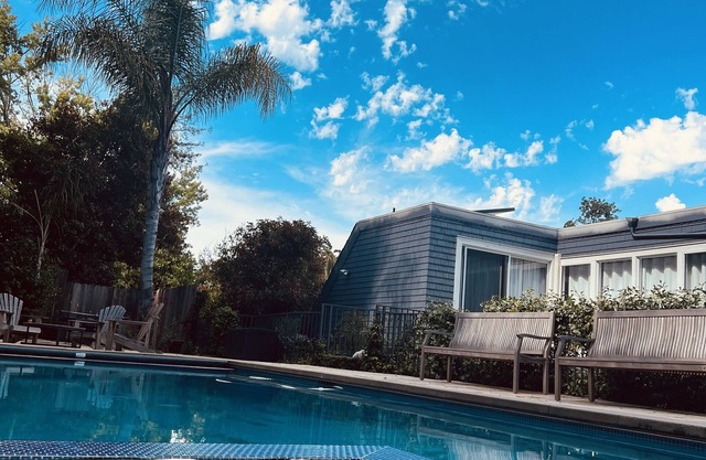 5 bedroom, 5 bath with heated saltwater pool & hot tub