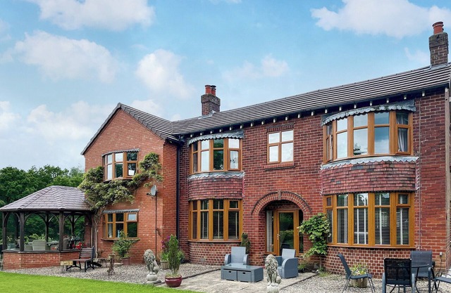 5 bedroom accommodation in Rushton Spencer, near Leek