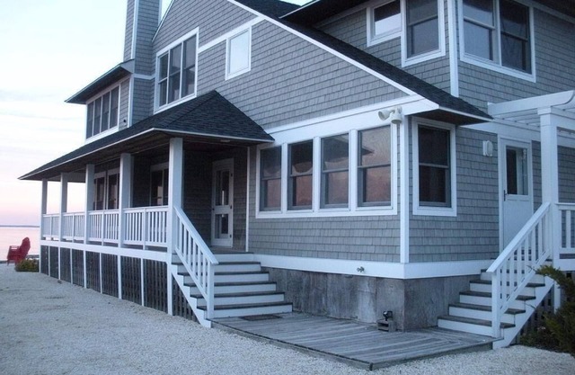 5 bedroom accommodation in Loveladies