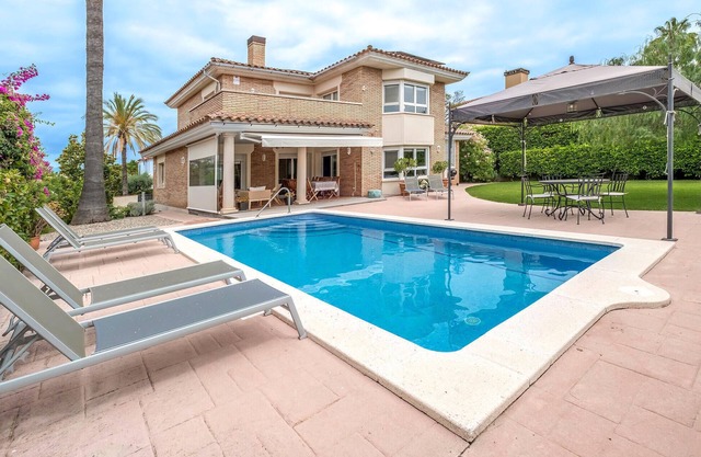 Tolles Haus mit 5 Schlafzimmern in Reus