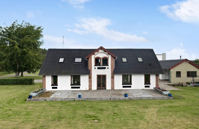 Schönes Haus mit 5 Schlafzimmern in.