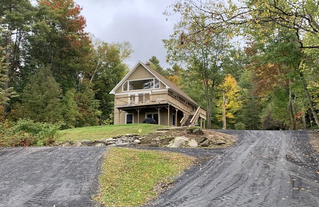 Chalet on Hill mit Panoramablick auf den Berg. Mansfield