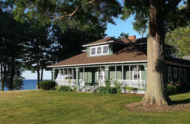 5 Schlafzimmer Historic Ontario Lakefront Home -Die Cottages in Troutburg