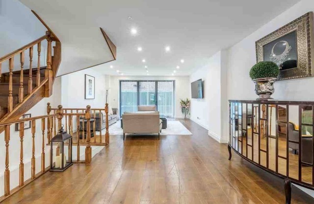 5 Bedroom House in Prime Chelsea