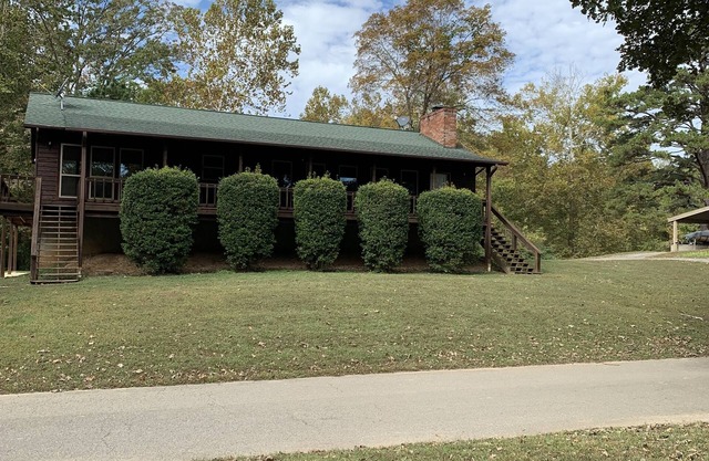 5-Bedroom house on Current River