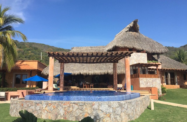 5 Schlafzimmer Luxus Villa - Privatstrand, Pool, Chef, Meerblick und Sonnenuntergänge