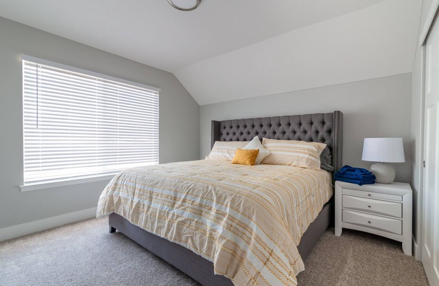 5 bedrooms 3 bath with EV fast charger