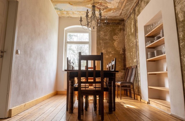 Wohnen im Herrenhaus genau zw. L u. DD