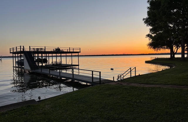 5 BR/4BA OPEN water lake view with Gameroom/hot tub, ready for Family Fun!