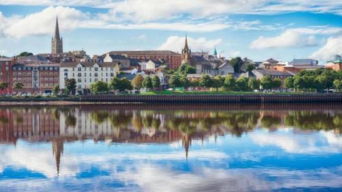 5 Guests - Helens House Derry City Centre - 3 Bed