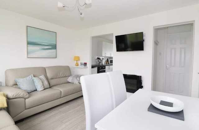 5 * Light & Airy Chalet 5 Minuten zu Fuß 2 Strand nr BroadsSunbeach Chalets 143 a contemp