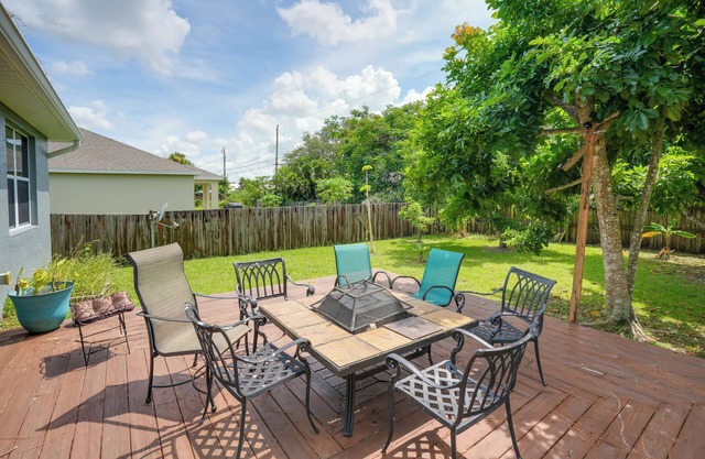 5 Mi to Boating! Port St Lucie Home w/Backyard