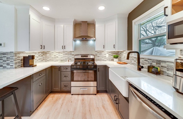 ~ 5 Mi to Downtown: Modern San Antonio Cottage
