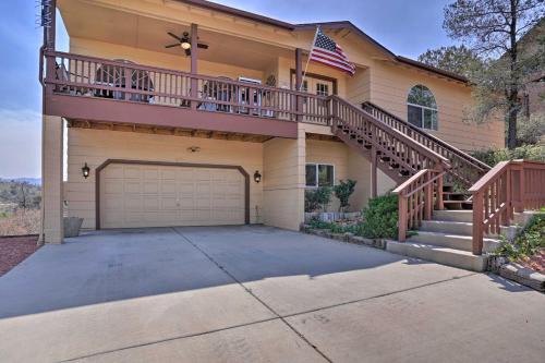 5 Mi to Dtwn Prescott Home with Deck and Mtn Views