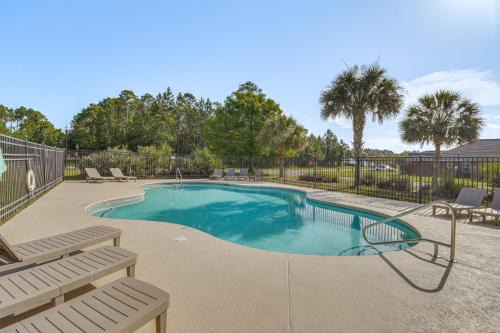 5 Mi to Gulf Beaches Coastal Alabama Home