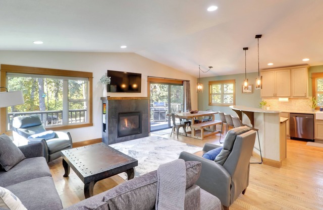 5 Mi to Whitefish Resort: Home w/ Shared Yard!