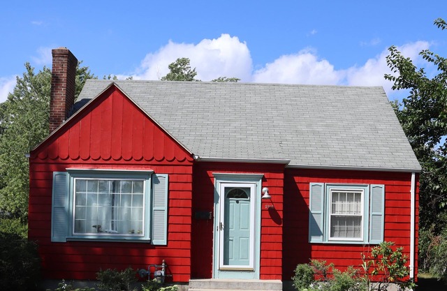 5 Min from Airport -10 Min from Providence! Cozy 2nd Floor Apartment