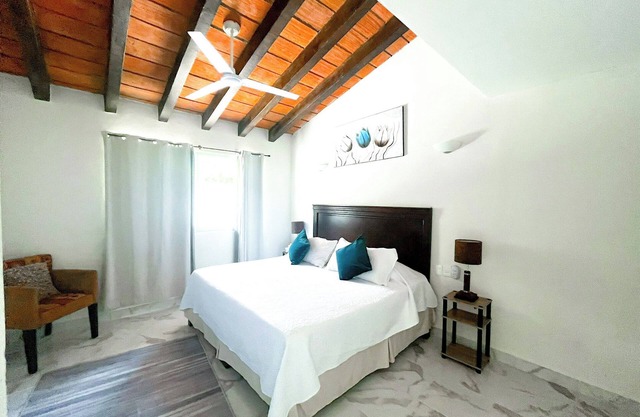 Ocean Front Villa Escondida