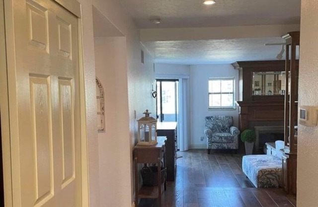 5 min walk to beach Beach House 2bed 2 bath