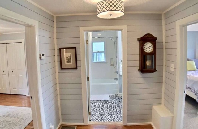 5 mins to Kings River access, 4 BR, Fire Pit, Full Kitchen