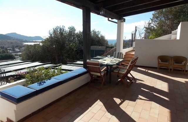 5 minutes from the sea family apartment with equipped terrace