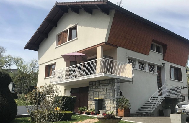 5 minutes from Annecy? Apartment on 2nd floor of a house with large garden