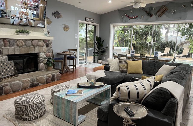 5 minutes to beach, golf cart included!!