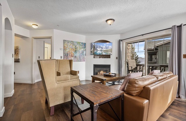 5 Minutes to Gondola, Fox Bay Favorite, 2 Bed/2 Bath, Sleeps 6