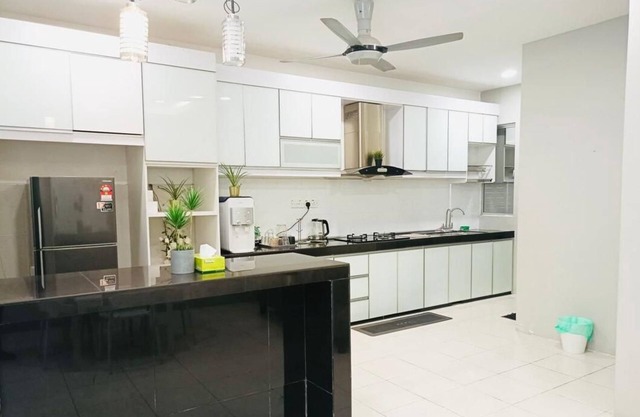 5 minutes to Port Dickson beaches! Cosy and spacious homestay