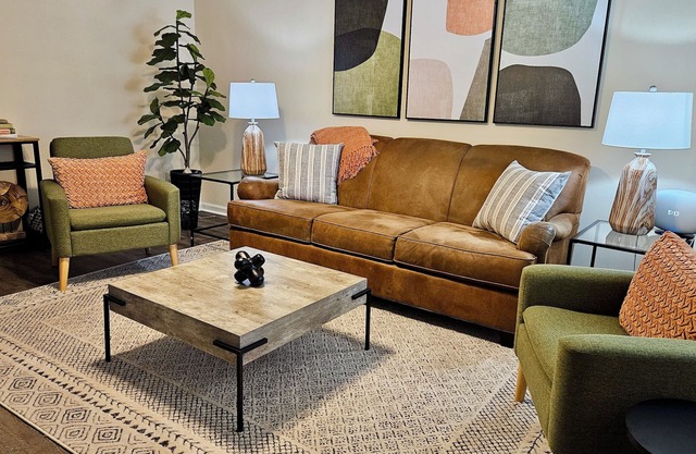 5 Minutes to VSU, I-75 & Restaurants! Sleeps 6 w/ 2 Full Baths- Family Friendly