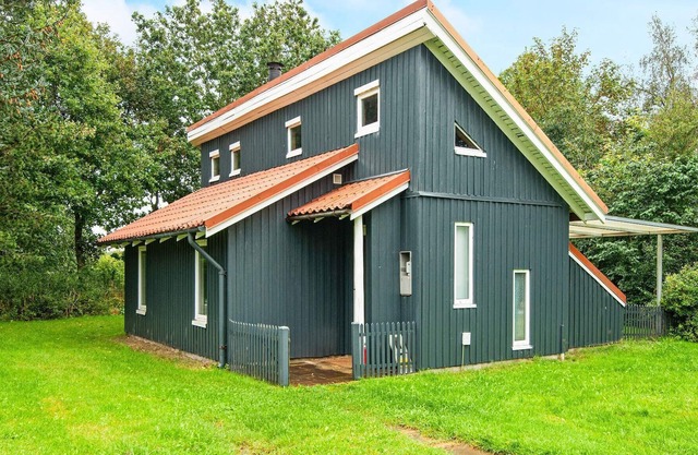 5 person holiday home in Hovborg